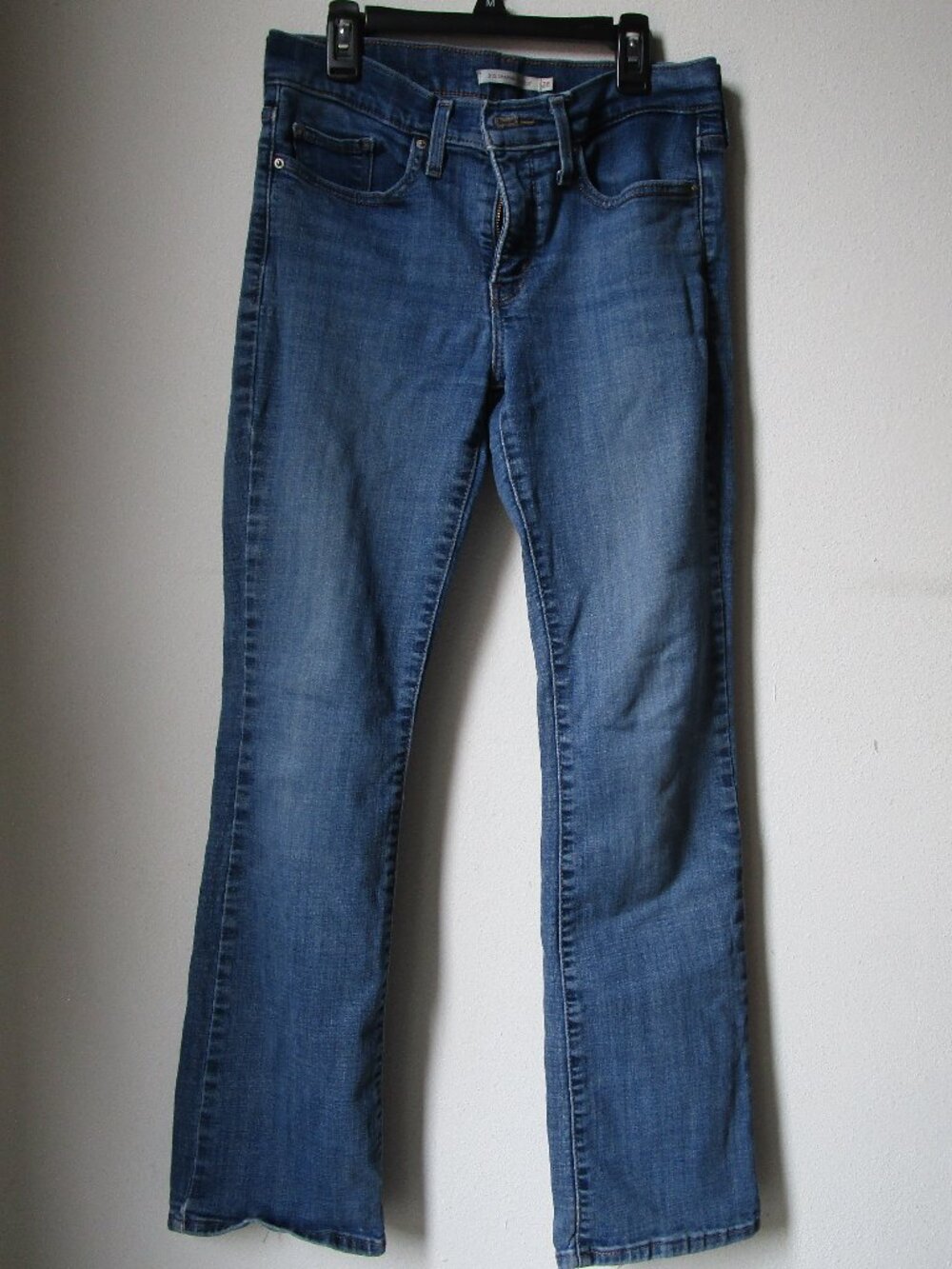 Levis 315 Shaping Bootcut, Size 28 used condition.